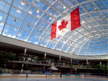 West Edmonton Mall by arnas Sarunas Burdulis