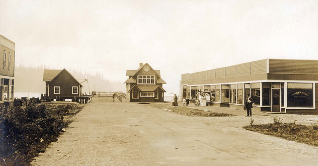 Ferry Building on 14th Street