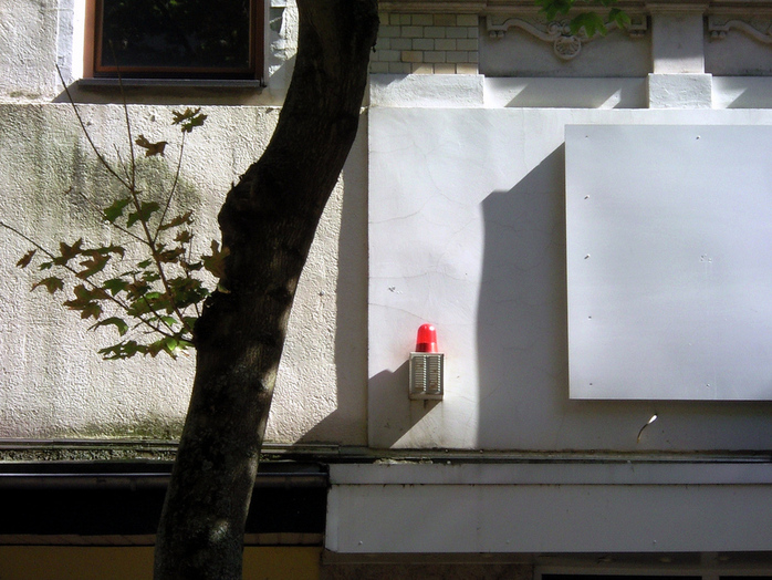 Burglar Alarm by erix