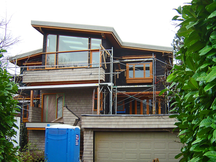 Contemporary House by Pnwra