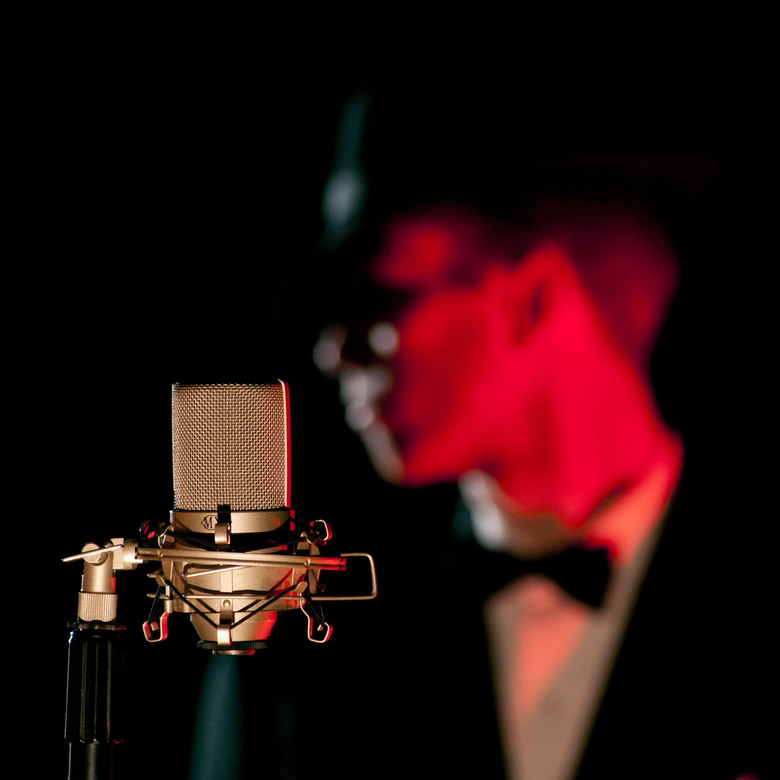 Staged by DualD FlipFlop