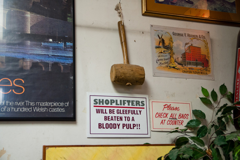 11 Shoplifter Warning