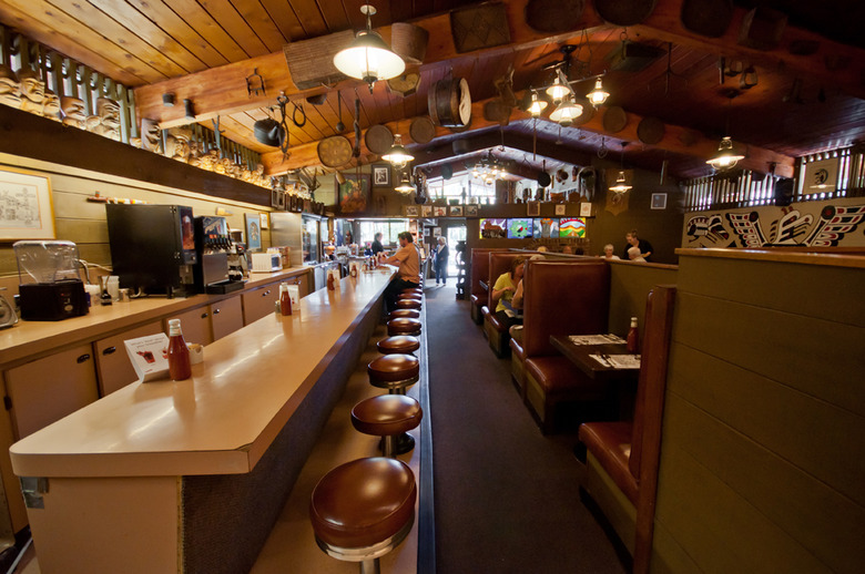 2 The restaurant is has operated in the same neighbourhood since 1926