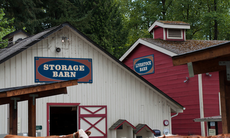 6 The storage barn and livestock barn
