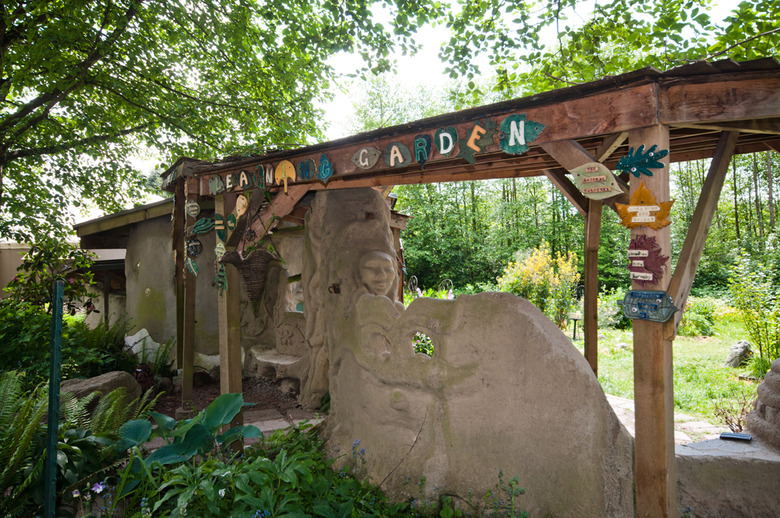 8 The Learning Garden