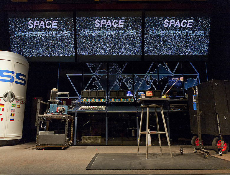 11 HR MacMillan Space Centre